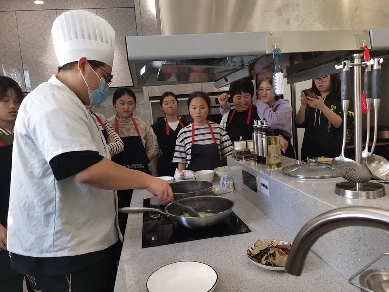 平凉厨师招聘启事，探寻美食之都的厨艺新星之旅